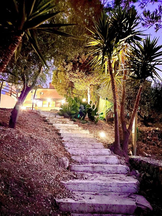 Bed and Breakfast La Collina Sul Mare Пальма-ди-Монтекьяро Экстерьер фото